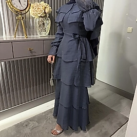 Pelerin detaylı volanlı elbise